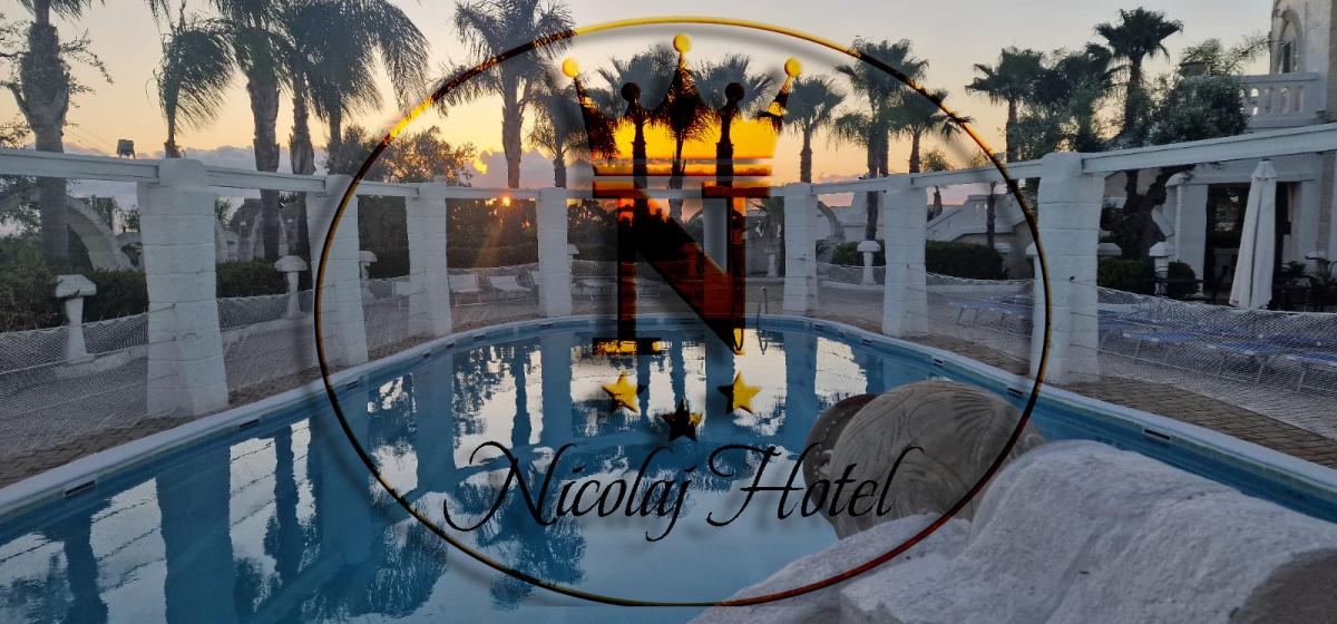 Piscina Nicolaj Hotel Polignano a Mare Vacanze in Puglia